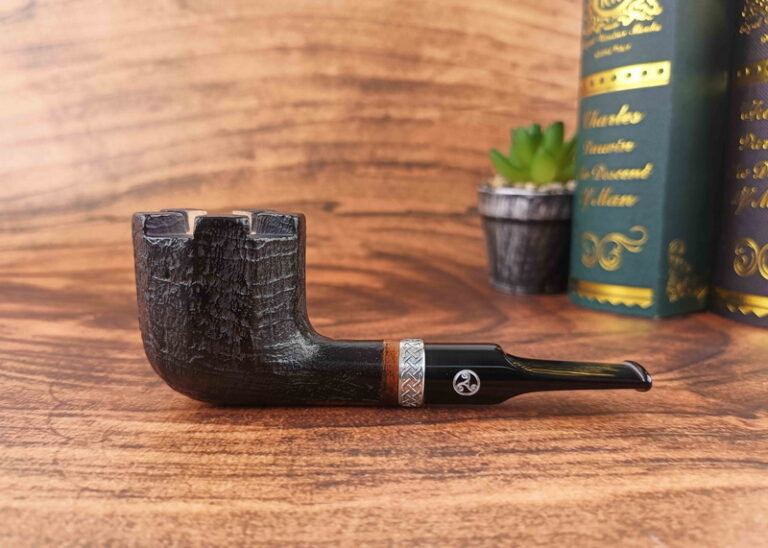 ไปป์ Rattray’s The Castle Sandblasted Black 181 9mm